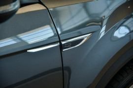 2025 Volkswagen T-Roc D11 140TSI R-Line SUV