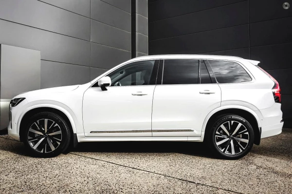 2026 Volvo XC90 L Series Plus B5 Bright SUV Image 5