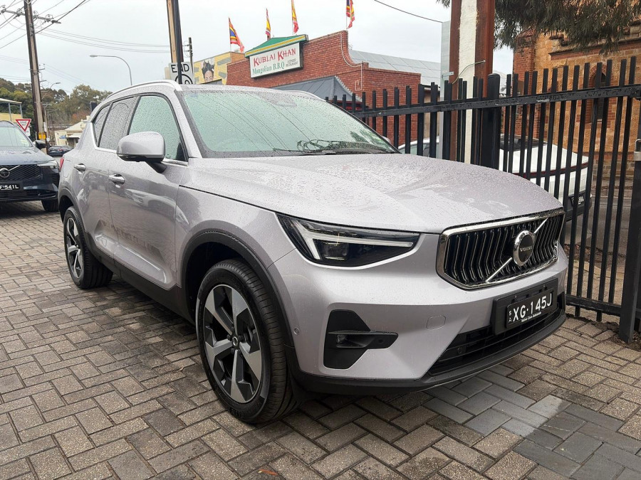 2025 MY26 Volvo XC40 XZ Ultra B4 Bright SUV