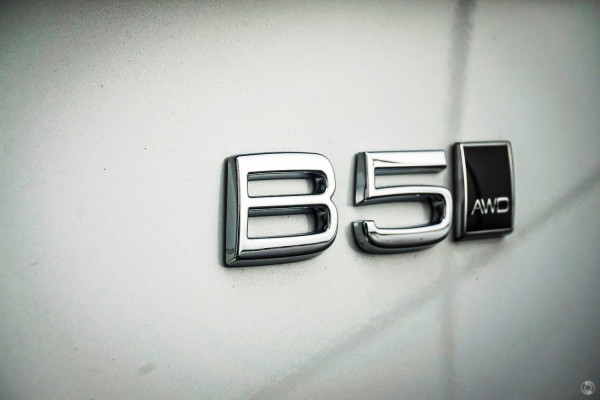 2026 Volvo XC90 L Series Plus B5 Bright SUV Image 11