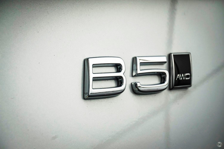 2026 Volvo XC90 L Series Plus B5 Bright SUV Image 11