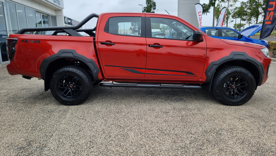 2026 Isuzu D-MAX RG BLADE Ute Image 2