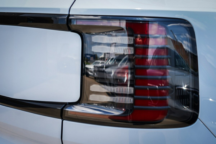 2023 MY24 Volvo EX30  Single Motor Extended Range Ultra SUV Image 12