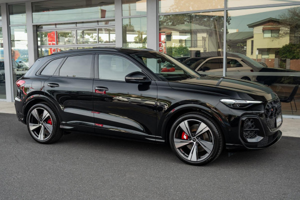 2026 Audi SQ5  SUV image 5