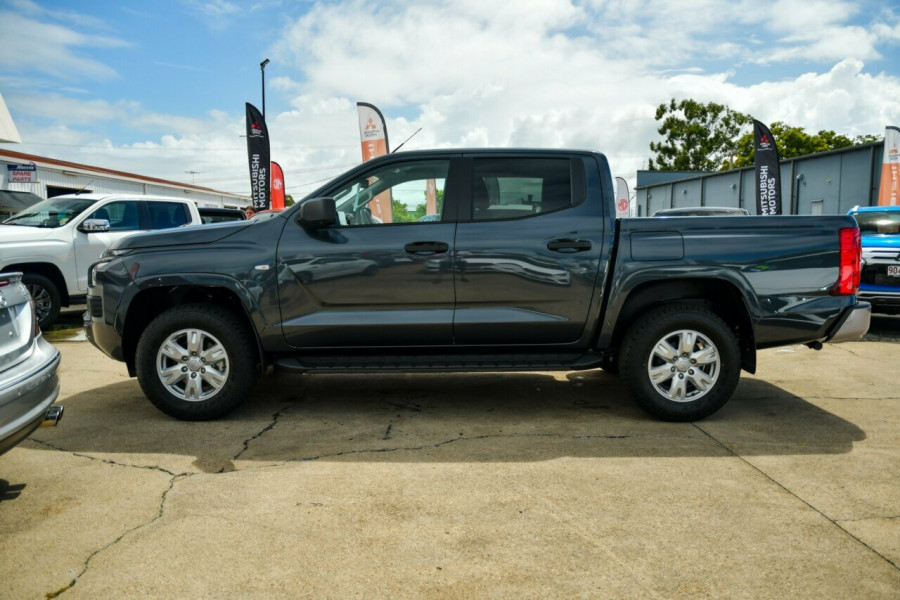2026 Mitsubishi Triton MV GLX+ Cab Chassis Image 4