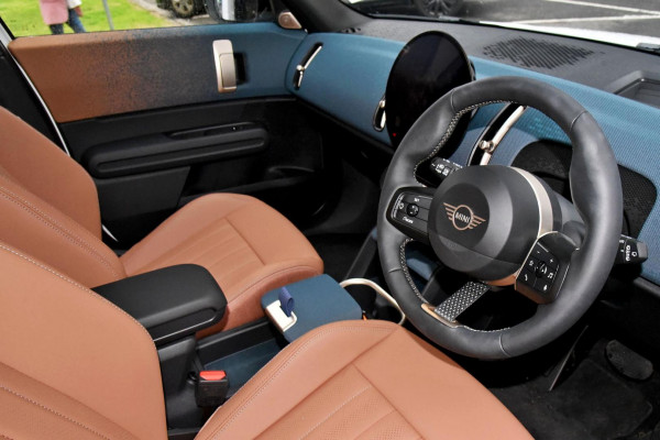 2024 MINI Countryman U25 E Favoured SUV