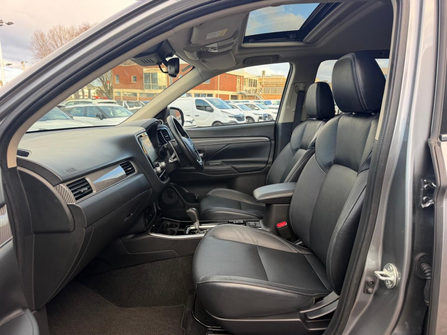2020 MY21 Mitsubishi Outlander ZL Exceed SUV Image 7