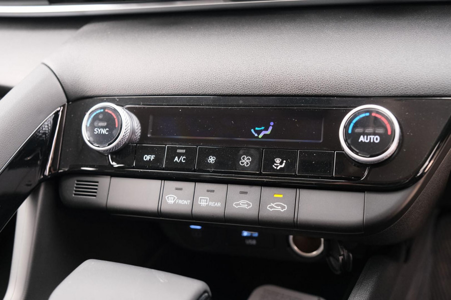 2026 Hyundai i30 CN7.V4 Hybrid Sedan Image 14