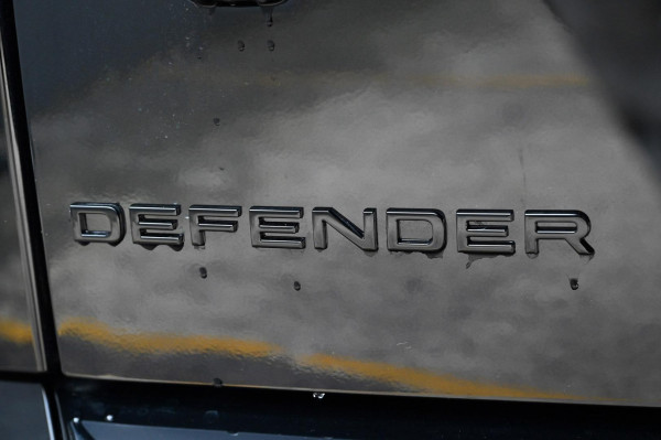 2026 Land Rover Defender L663 90 D250 S SUV image 10
