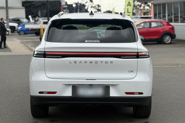 2025 Leapmotor C10 B11 REEV Ultra Hybrid Design Wagon Image 6