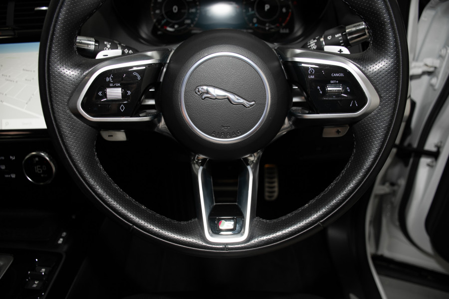 2021 Jaguar E-PACE P250 R-Dynamic S SUV Image 17