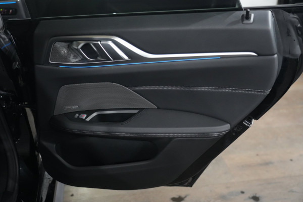 2023 BMW i4 eDrive40 M Sport Coupe Image 28