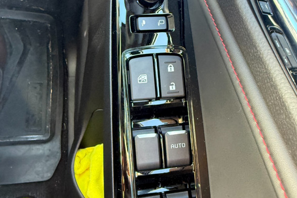 2026 Isuzu MU-X RJ X-TERRAIN SUV Image 18