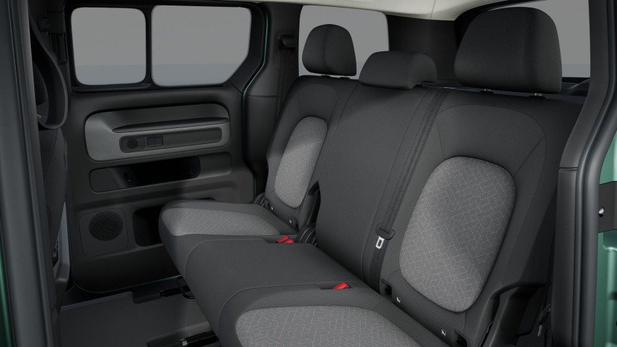 2025 Volkswagen ID. Buzz EB Pro BEV560 People Mover Image 16