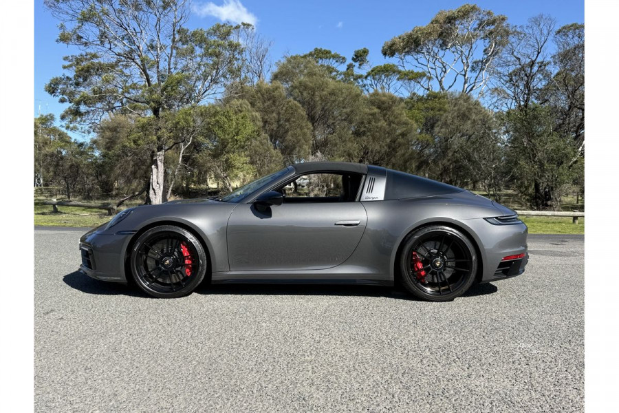 2022 Porsche 911 992 Targa 4 GTS Convertible Image 5