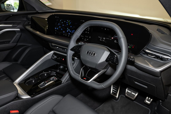 2026 Audi Q5 e-hybrid 270kW SUV image 6