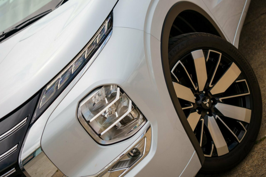2025 Mitsubishi Outlander ZM Exceed Tourer SUV Image 6