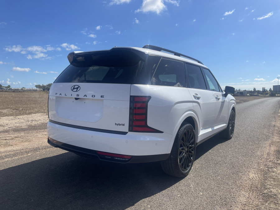 2027 Hyundai Palisade Calligraphy Black Ink SUV Image 7