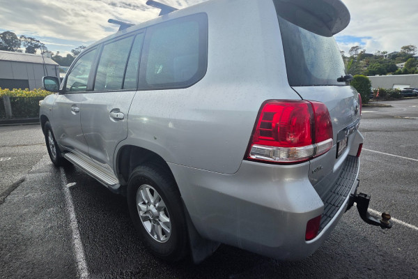 2011 MY10 Toyota LandCruiser VDJ200R GXL SUV Image 7
