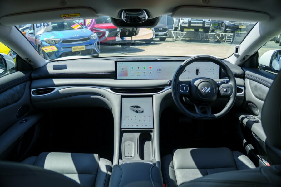 2025 MG IM5 P12L Premium Hatch Image 22