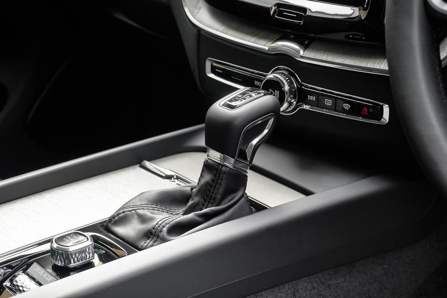 2019 Volvo XC60 UZ D4 Inscription Suv Image 15