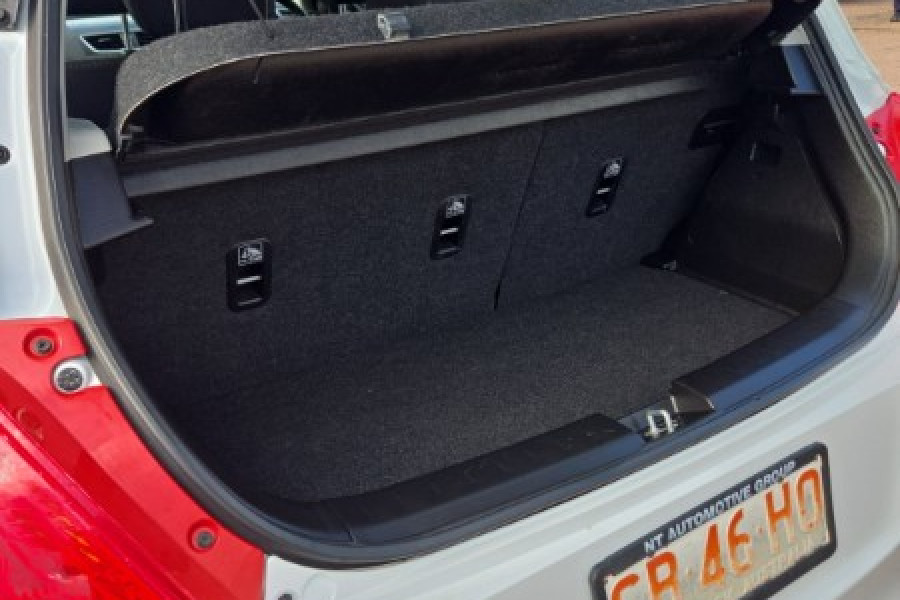 2014 Suzuki Swift FZ GL Navigator Hatch Image 9