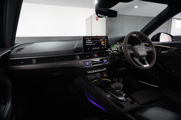 2021 Audi RS4  Quattro SUV Image 23