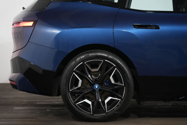 2022 BMW iX xDrive40 Sport SUV Image 6