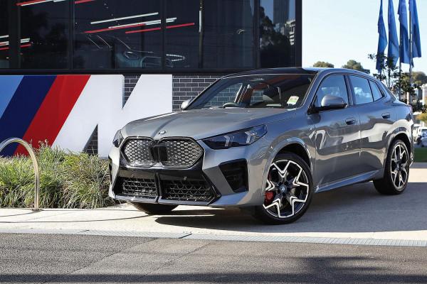 BMW iX2 eDrive20 M Sport U10