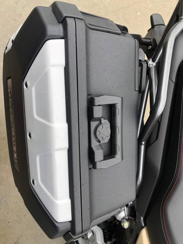 2020 Moto Guzzi V85TT Travel Motorcycle