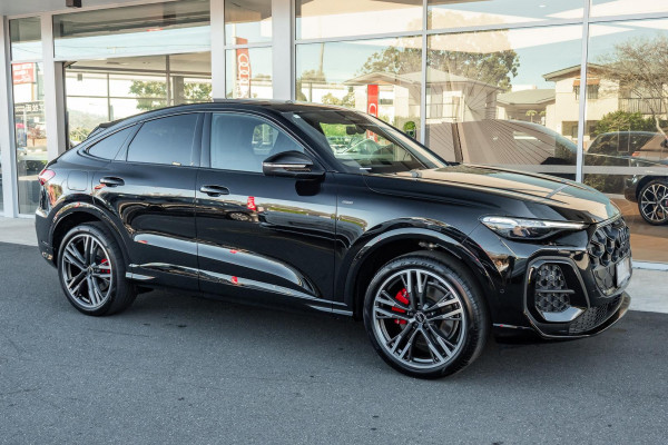 2026 Audi Q5 e-hybrid 270kW SUV image 3