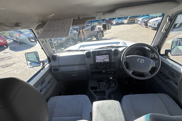 2021 Toyota LandCruiser VDJ76R GXL Wagon Image 14