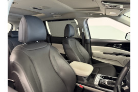 2023 Kia Carnival KA4 Special Edition People Mover