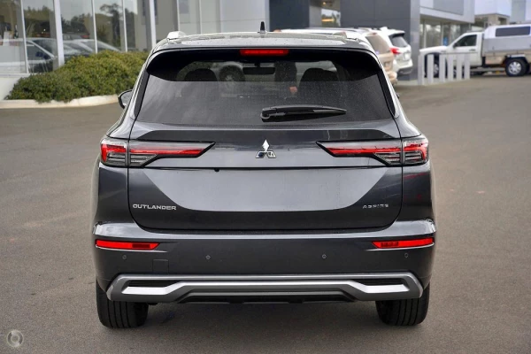 2025 Mitsubishi Outlander ZM Aspire SUV Image 3