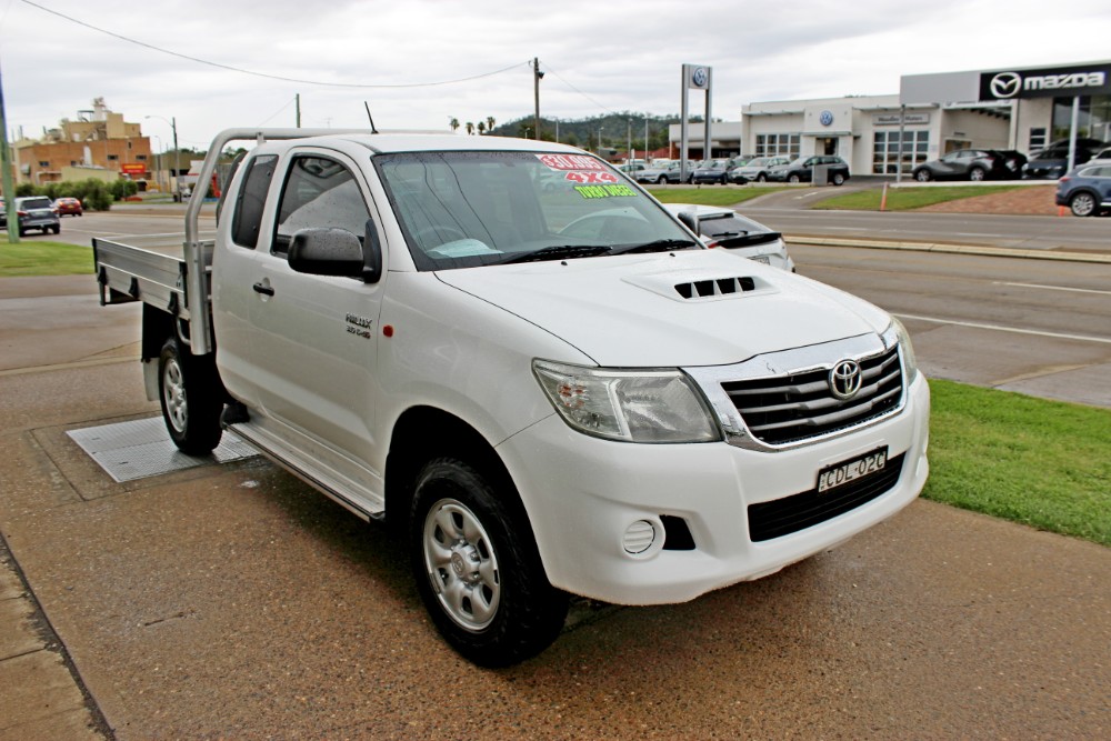 2011 MY10 Toyota HiLux KUN26R  SR Cab Chassis Image 4