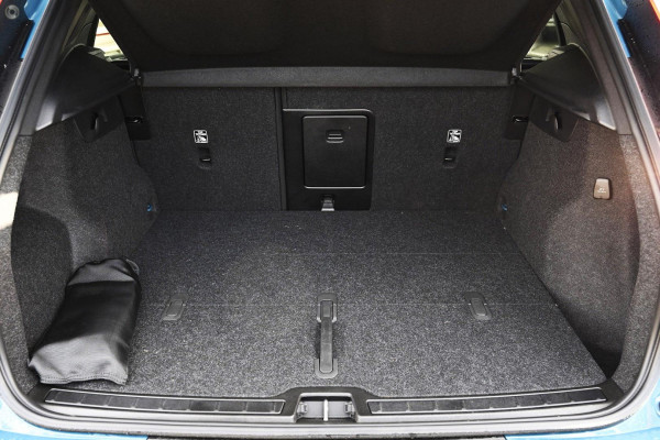 2024 MY25 Volvo XC40 XZ Plus B4 SUV Image 6