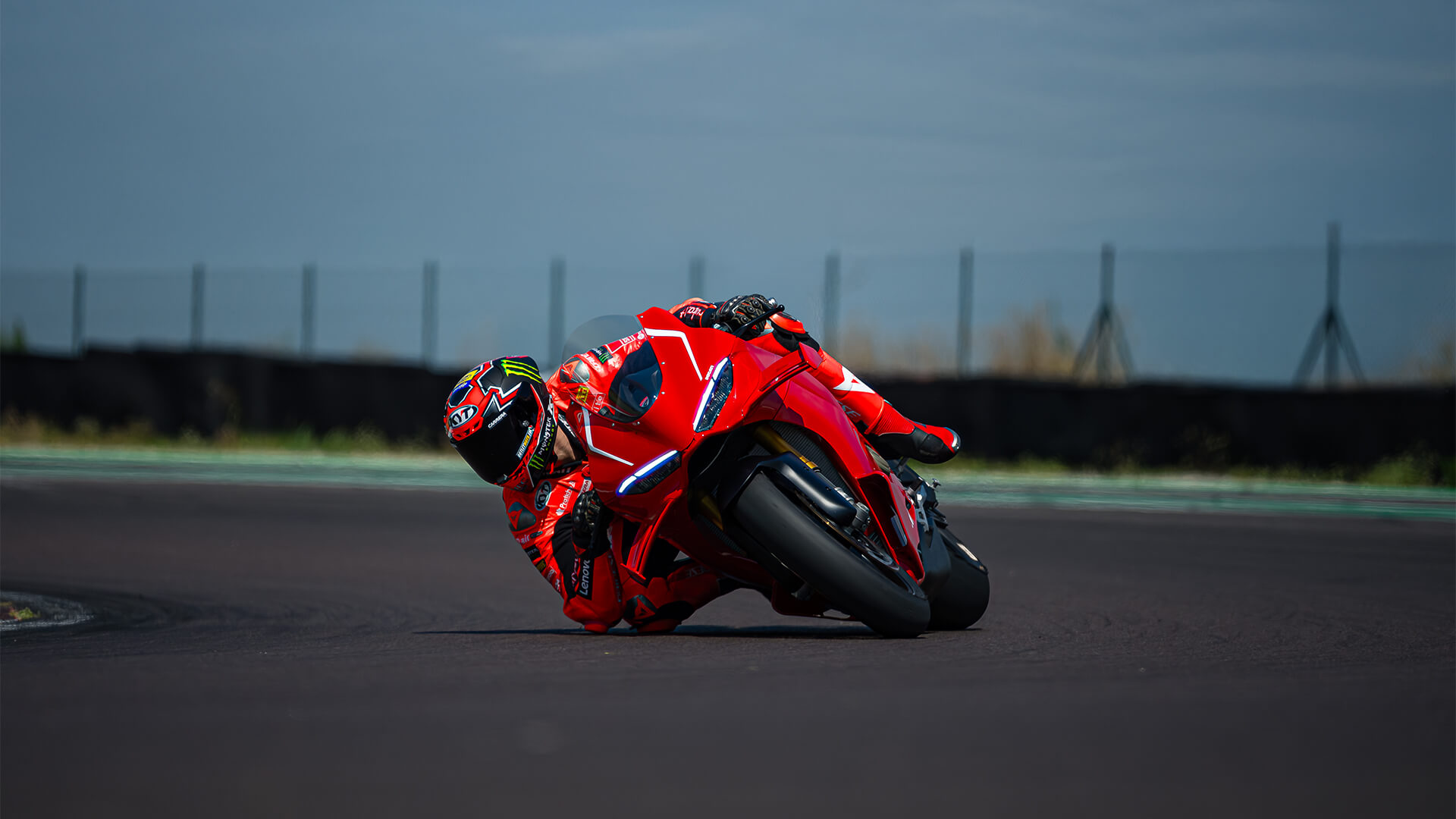 New Ducati Panigale V4 R Image