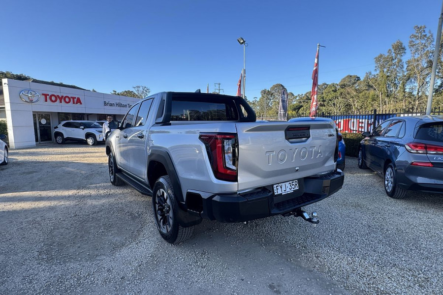 2025 Toyota HiLux GUN126R SR5 Ute Image 24