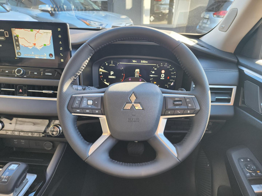 2025 Mitsubishi Outlander ZM LS SUV Image 10