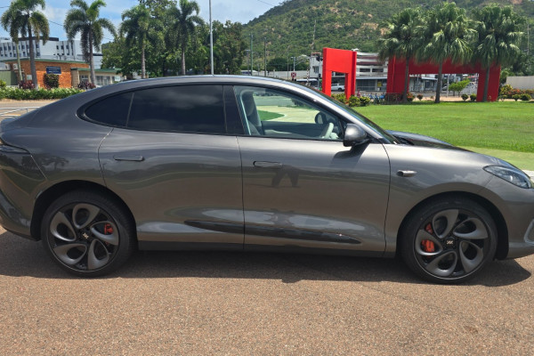 2025 MG IM6 S12L Platinum SUV Image 21