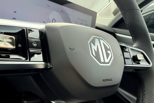 2026 MG HS Super Hybrid Excite SUV Image 13