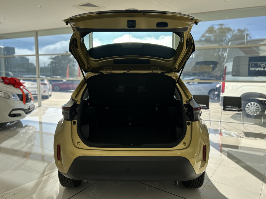 2021 Toyota Yaris Cross MXPB10R GX SUV Image 20