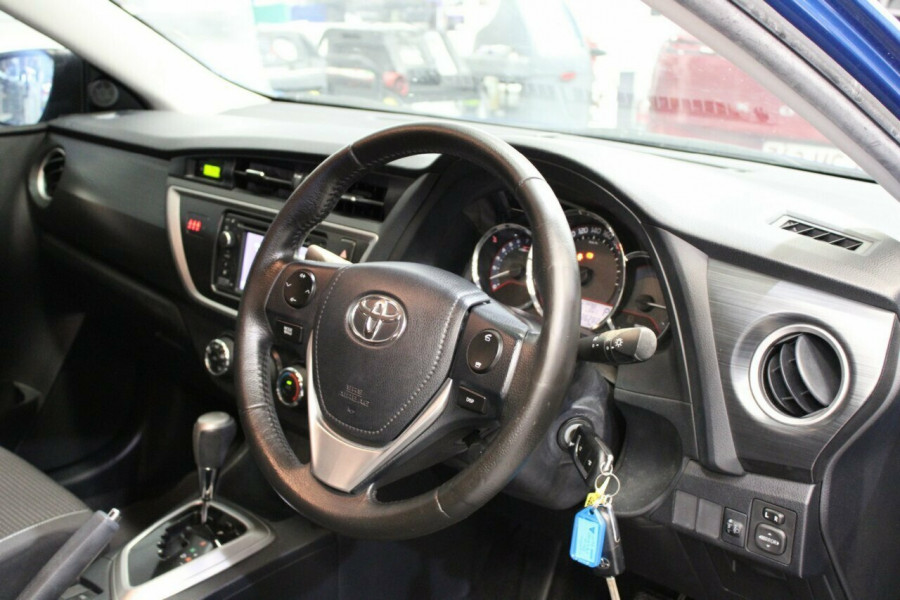 2013 Toyota Corolla ZRE182R Ascent Sport Hatch Image 24
