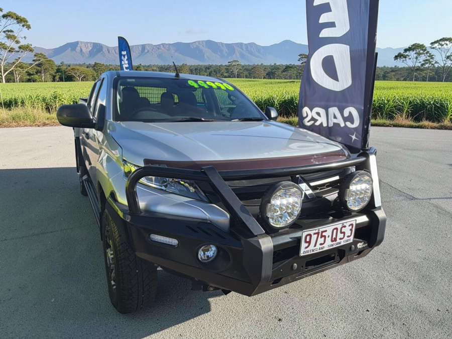 2023 Mitsubishi Triton MR GLX Cab Chassis Image 1