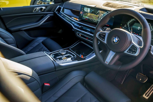 2025 BMW X5 G05 LCI xDrive30d M Sport SUV image 6