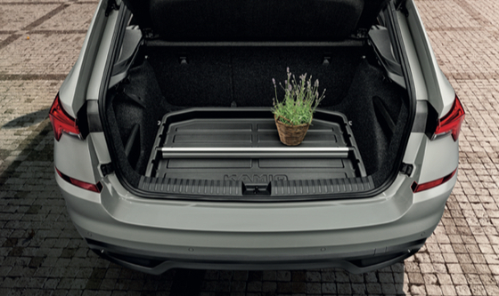 Boot Tray with Aluminium Divider