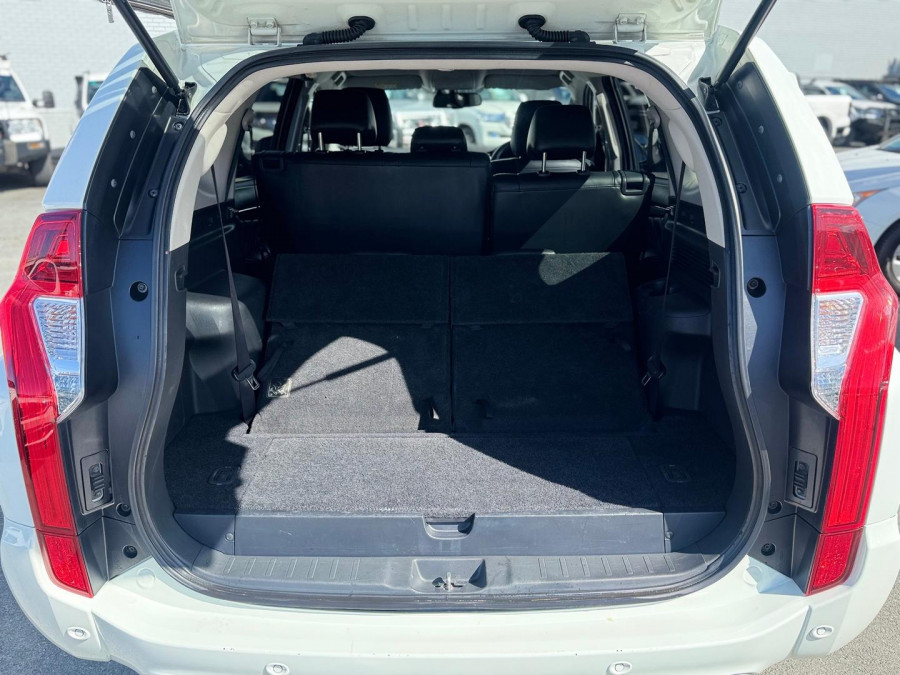 2017 Mitsubishi Pajero Sport QE GLS SUV Image 13