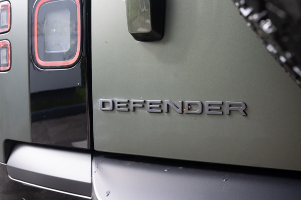 2026 Land Rover Defender L663 110 D350 X-Dynamic SE SUV image 22