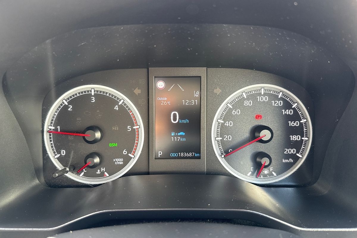 2019 Toyota HiAce GDH300R Commuter Van Image 11