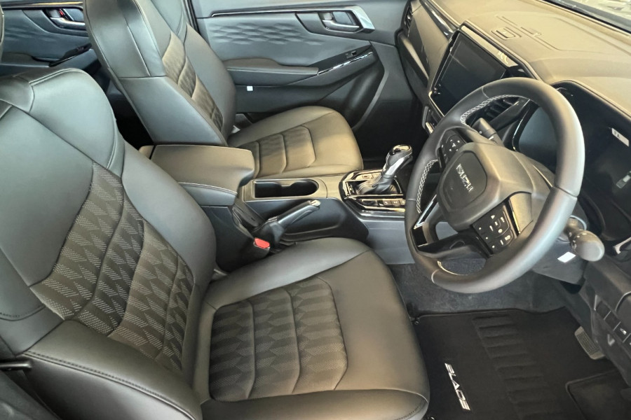 2024 Isuzu D-MAX RG BLADE Ute Image 7